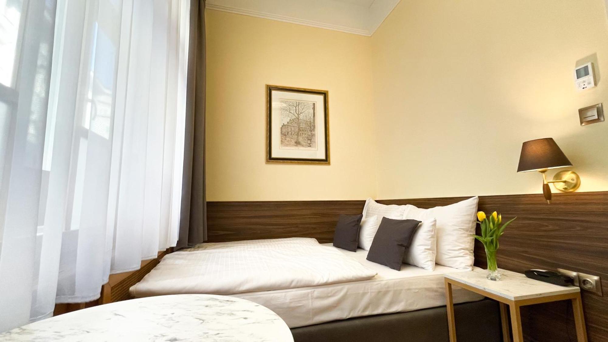 Private Comfort Stephansplatz - Self Check In * Viena